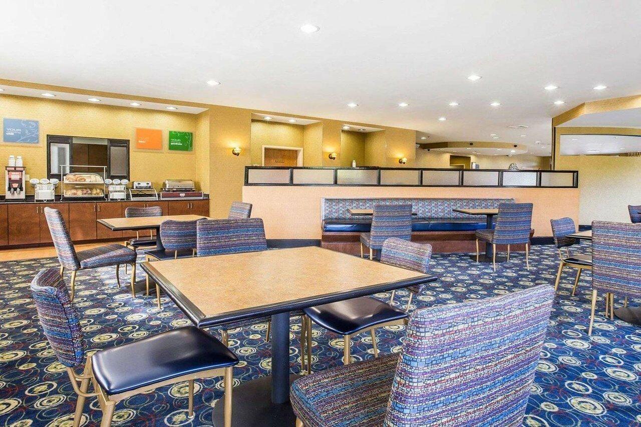 Comfort Suites Мейкон Экстерьер фото