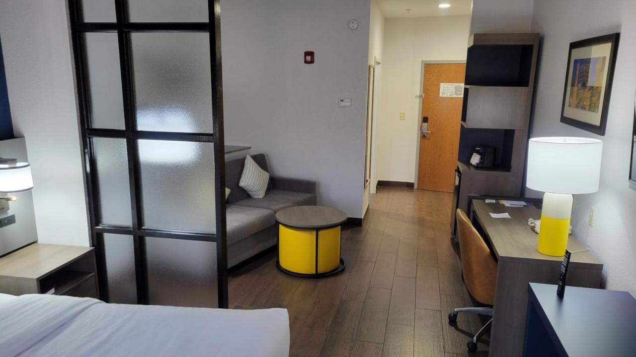 Comfort Suites Мейкон Экстерьер фото