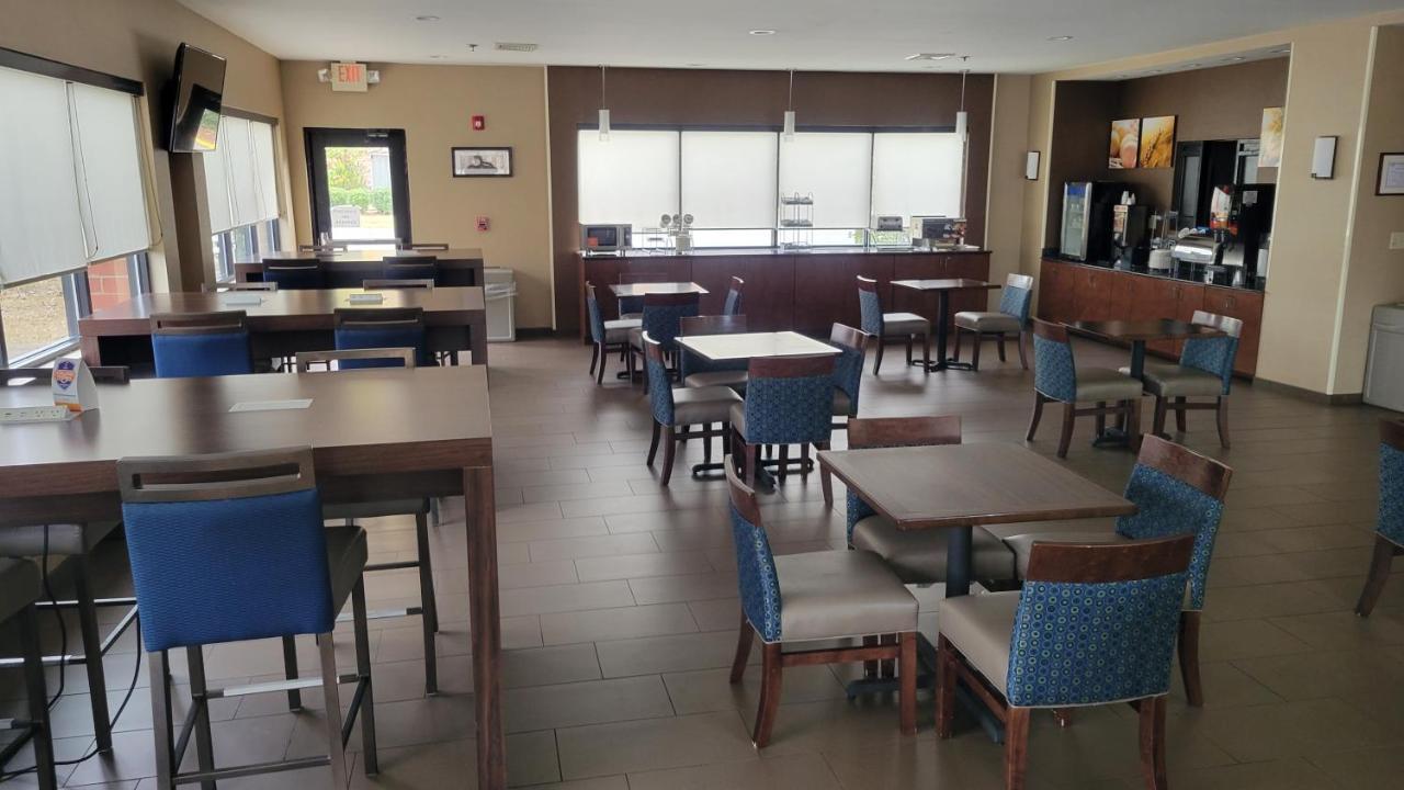 Comfort Suites Мейкон Экстерьер фото