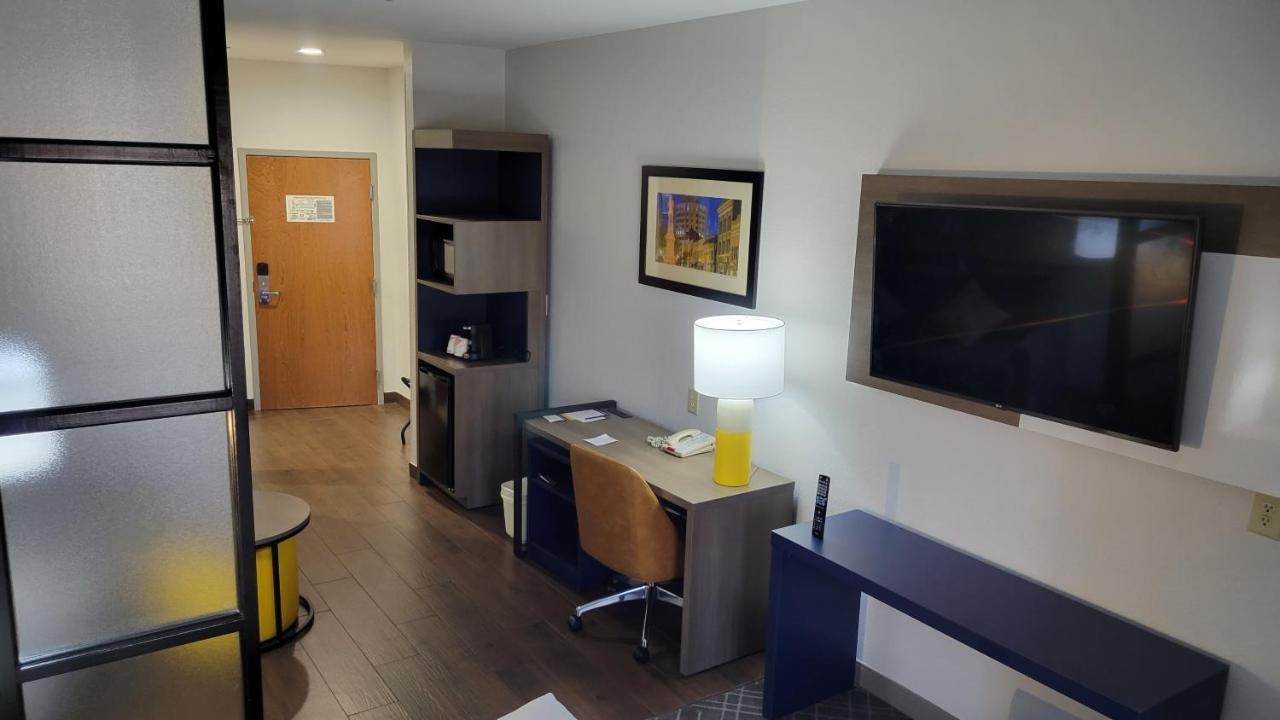 Comfort Suites Мейкон Экстерьер фото
