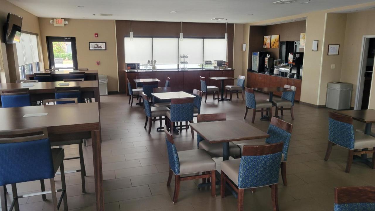 Comfort Suites Мейкон Экстерьер фото