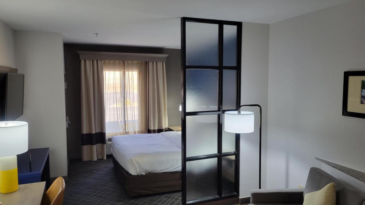 Comfort Suites Мейкон Экстерьер фото